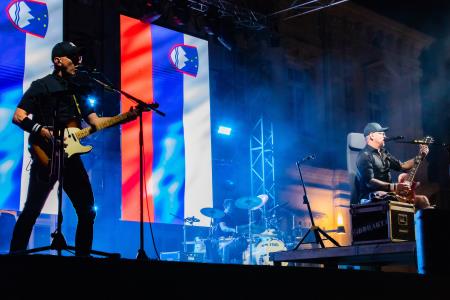 Dan drzˇavnosti, SIDDHARTA-42